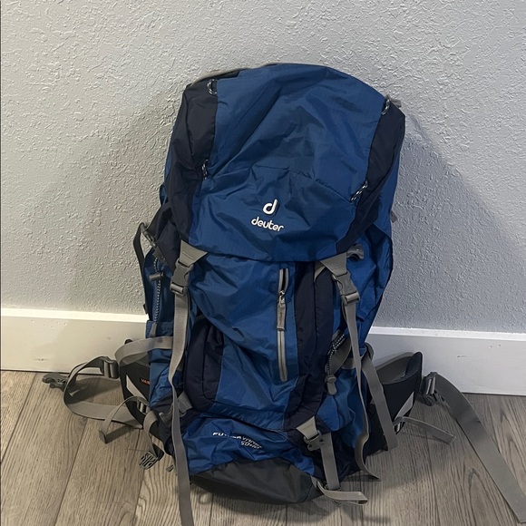 Deuter Handbags - Deuter Futura Vario 50+10 Women’s Hiking Backpack